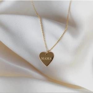 NEW MAIVE women's mama necklace in yellow gold